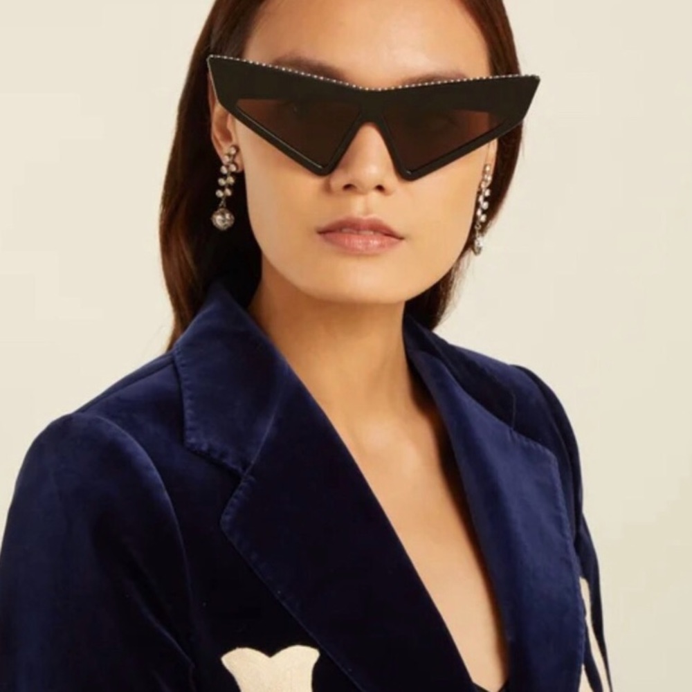 GUCCI Hollywood Forever GG0430S Crystal Mask Black Gold Cateye Sunglasses Kylie - Picture 3 of 8